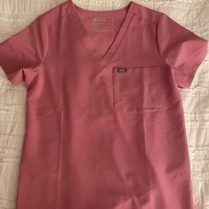 Figs Chalk Pink Catarina top